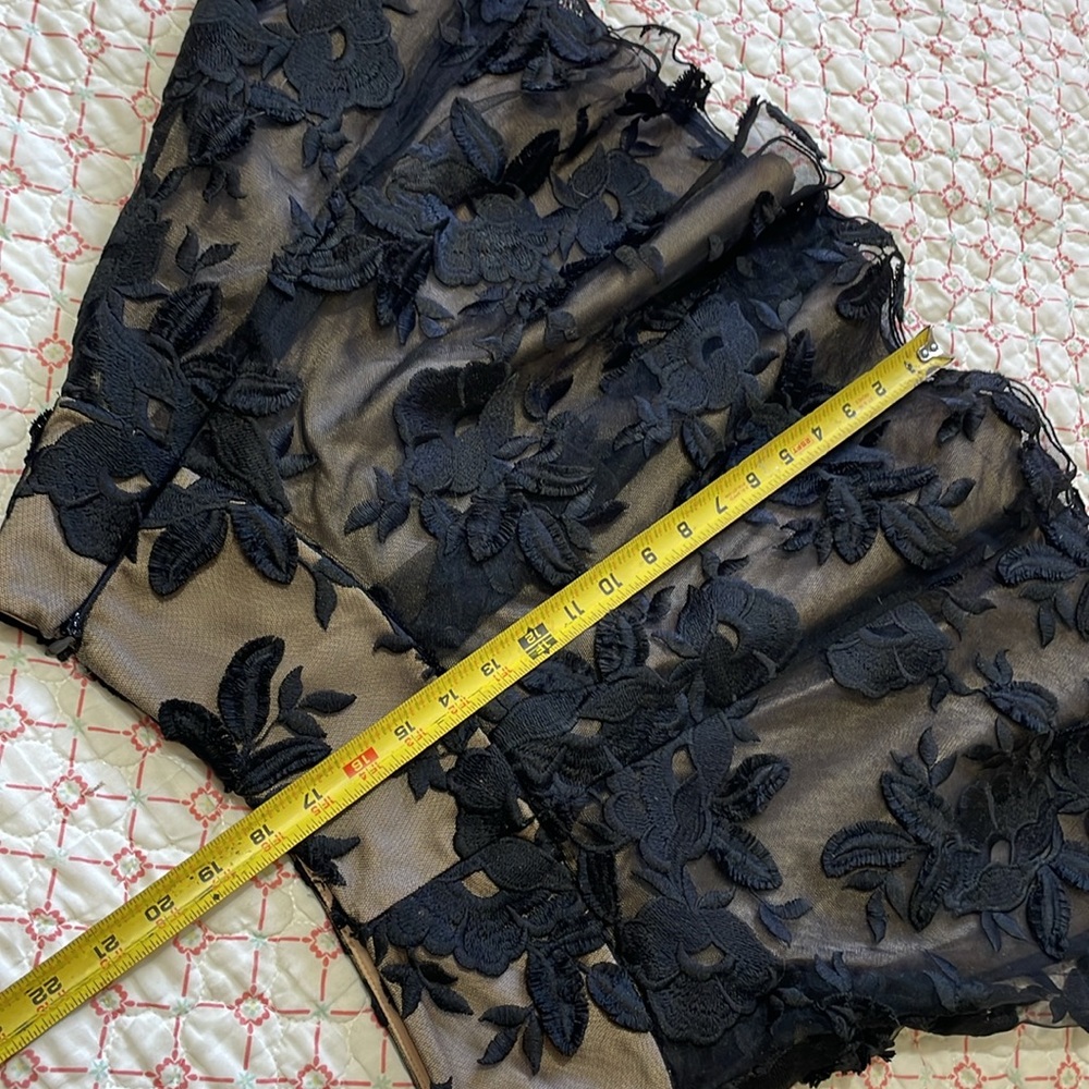 Bebe sheer  floral drop waist skirt - Picture 7 of 7